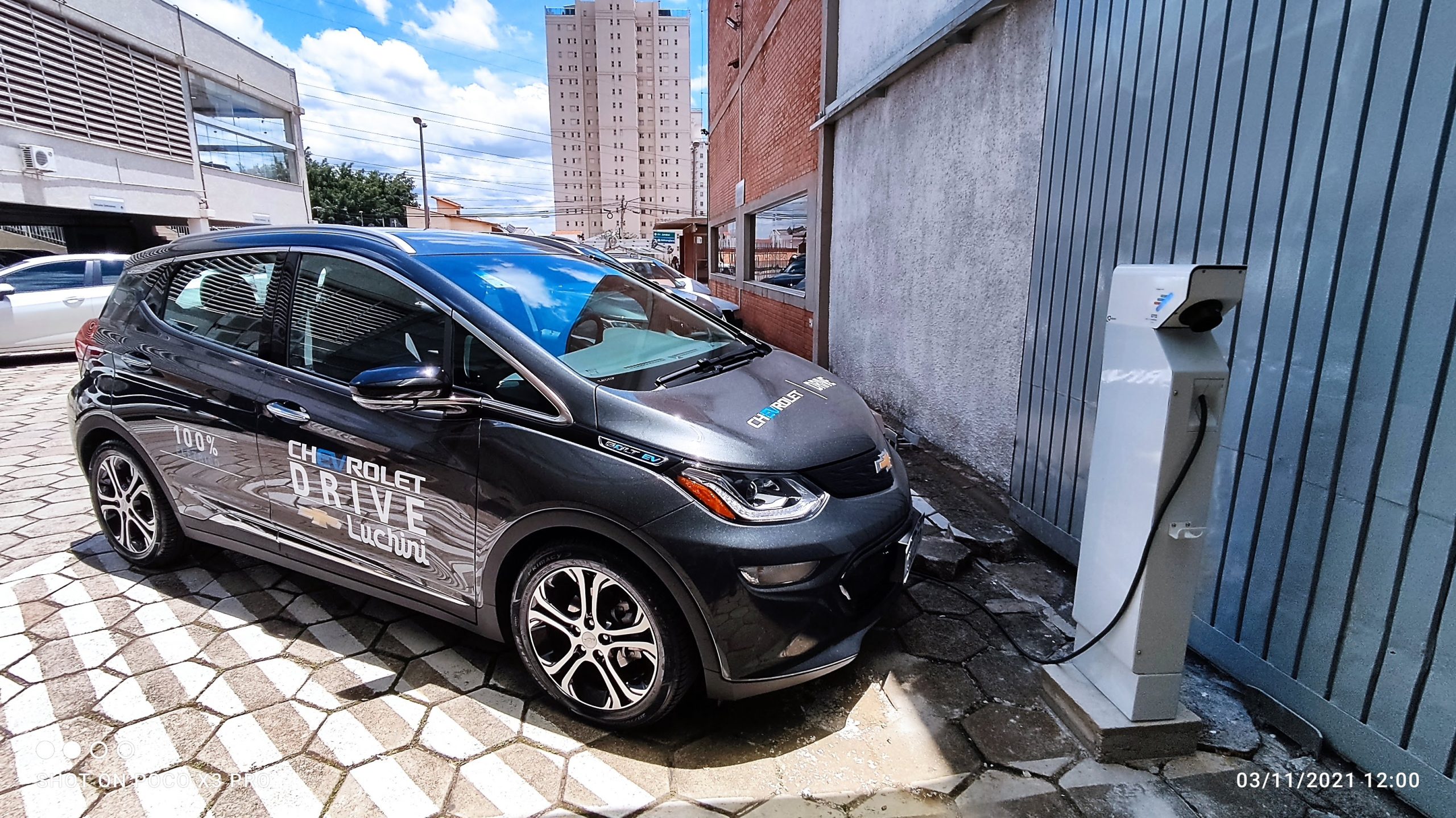 Fundação e Visão Pioneira